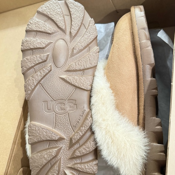 UGG women’s coquette slipper - Picture 11 of 11